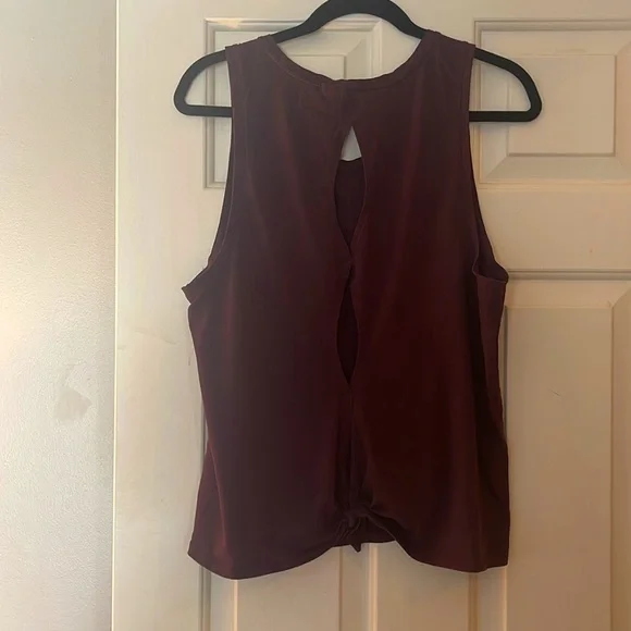 VICTORIA’S SECRET FLORAL GRAPHIC SPORT TANK TOP - Picture 2 of 4